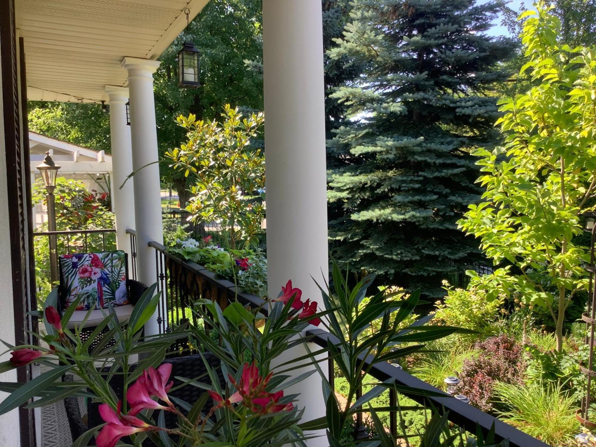 Via Veneto - Old Town Bed & Breakfast Niagara-on-the-Lake Екстериор снимка