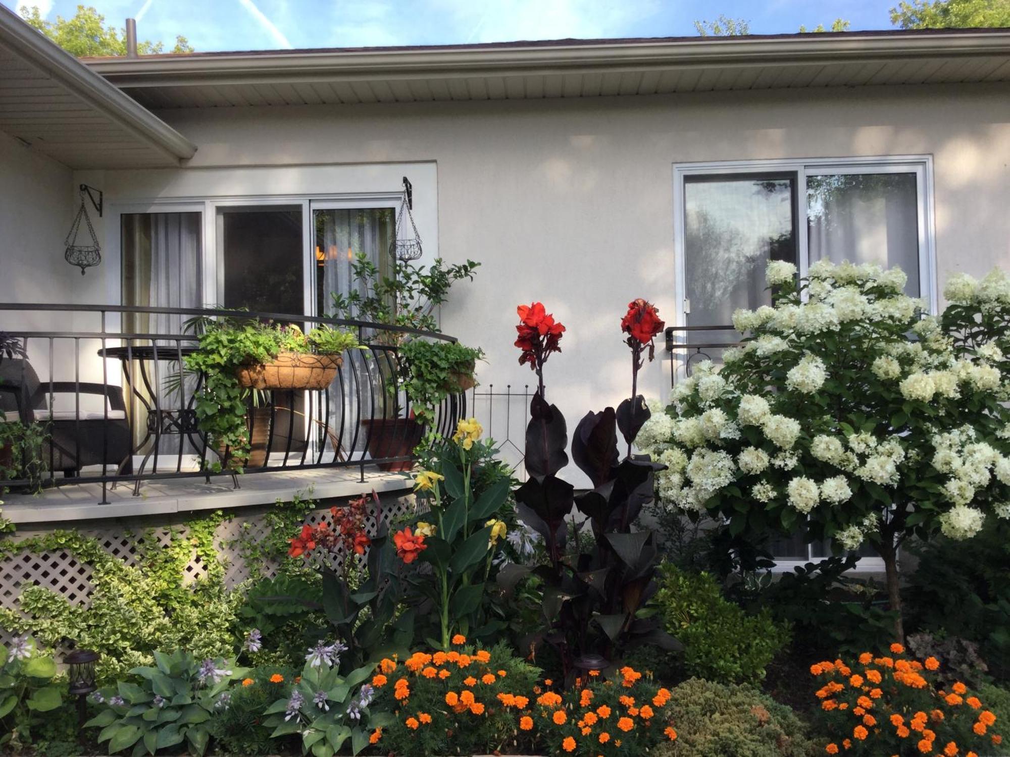 Via Veneto - Old Town Bed & Breakfast Niagara-on-the-Lake Екстериор снимка
