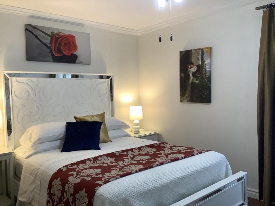 Via Veneto - Old Town Bed & Breakfast Niagara-on-the-Lake Екстериор снимка