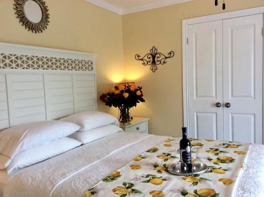 Via Veneto - Old Town Bed & Breakfast Niagara-on-the-Lake Стая снимка